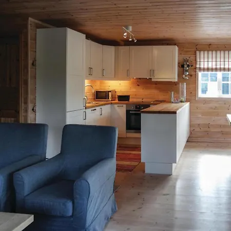 Three-bedroom Holiday In 別荘 ゴール